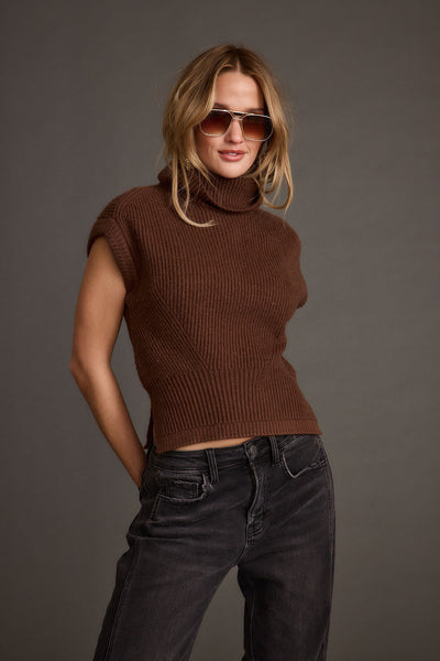 Kristen™ Boulder Brown Turtleneck Sweater Vest |Galliano.Store™